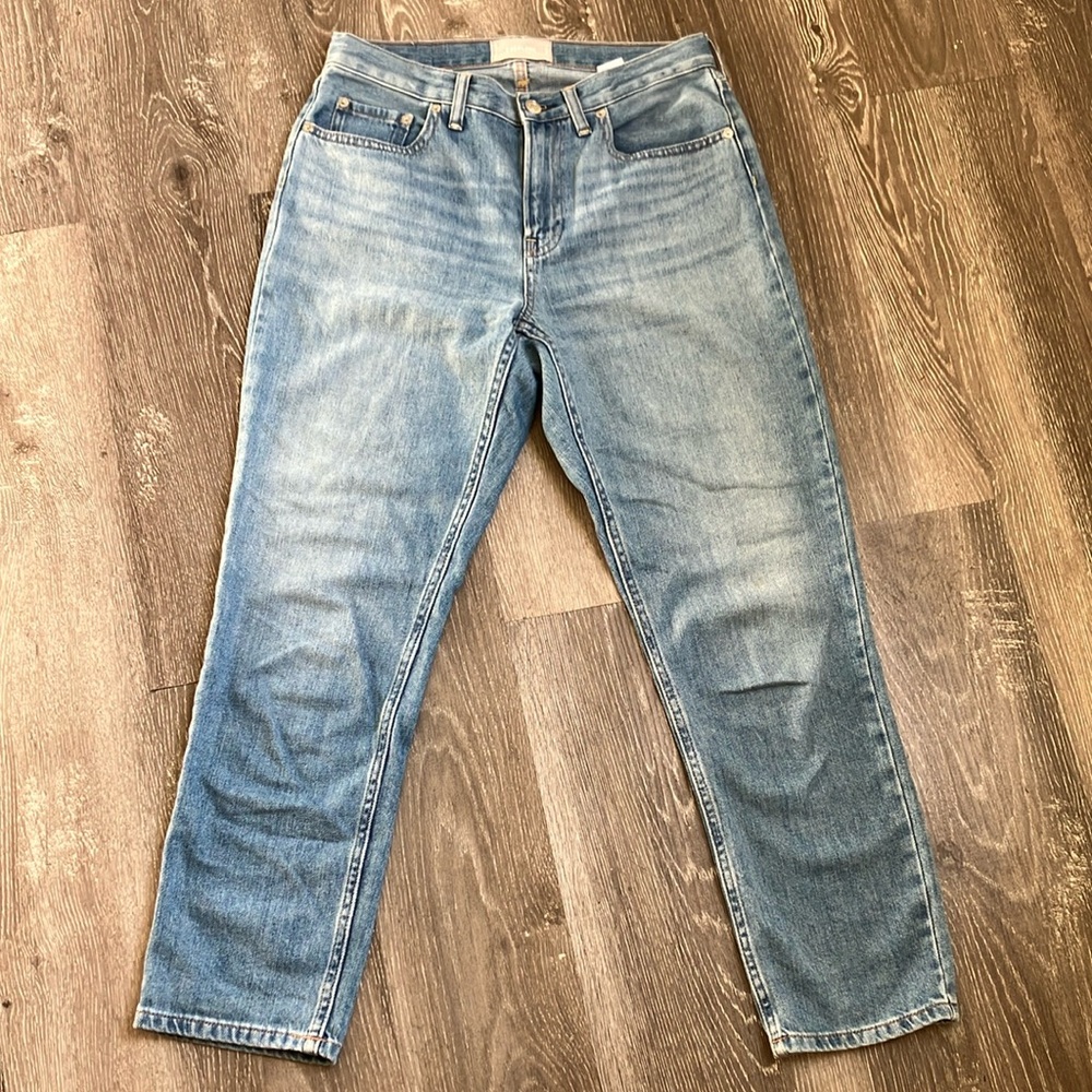 EVERLANE